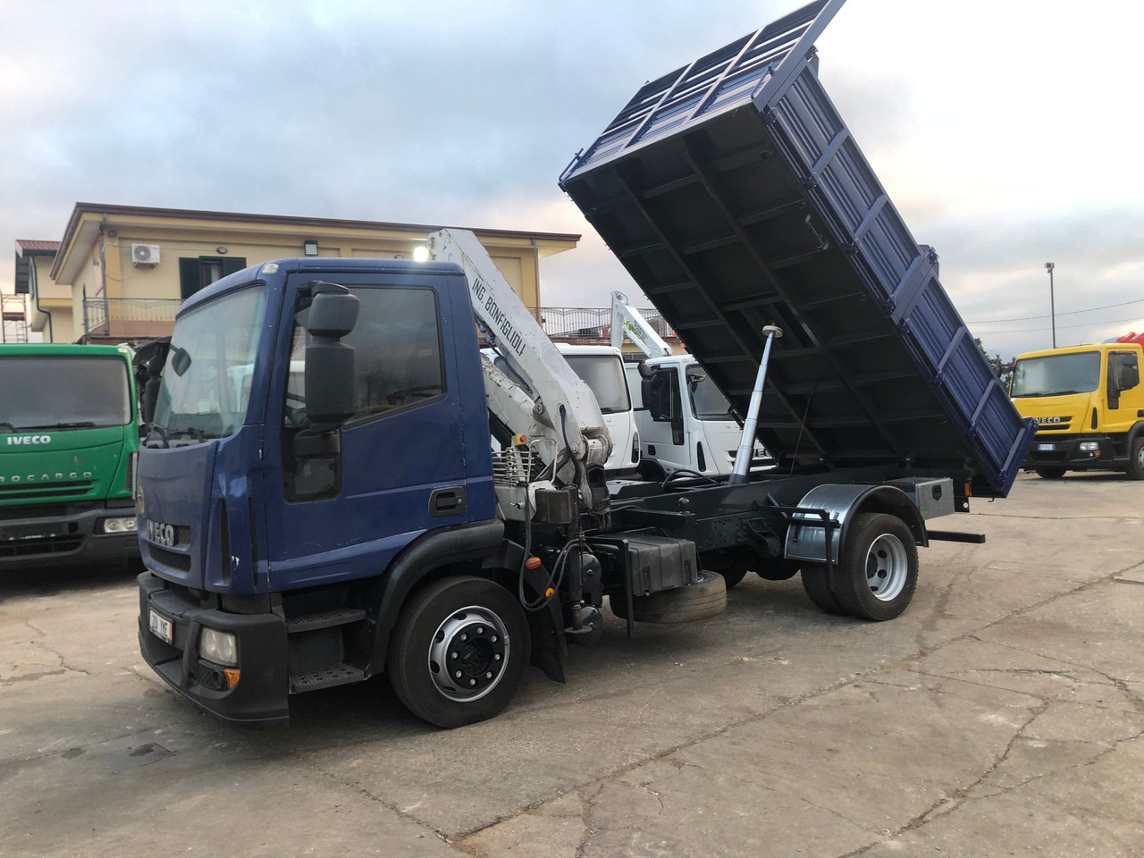 Crane truck IVECO EUROCARGO 120E25: picture 43