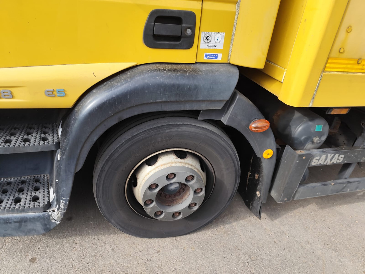 IVECO EUROCARGO 120E28P - Box truck: picture 5 IVECO EUROCARGO 120E28P - Box truck: picture 5