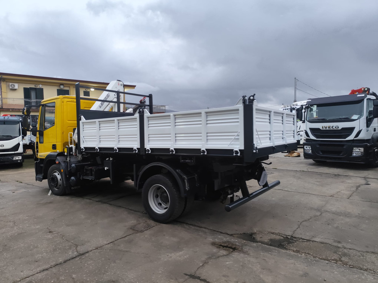 Crane truck IVECO EUROCARGO 120E28P: picture 40
