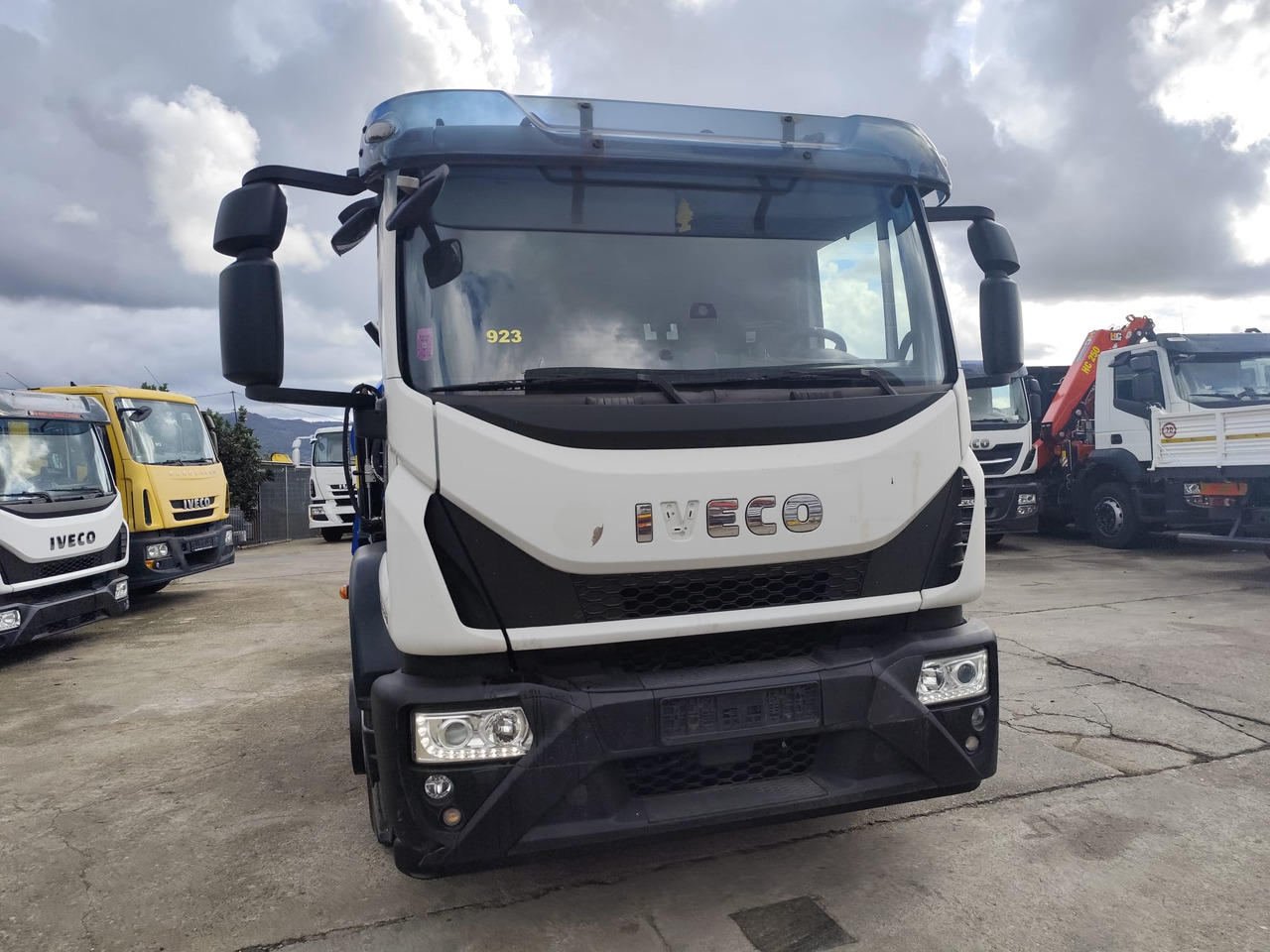 IVECO EUROCARGO 180-320 - Tipper, Crane truck: picture 1 IVECO EUROCARGO 180-320 - Tipper, Crane truck: picture 1