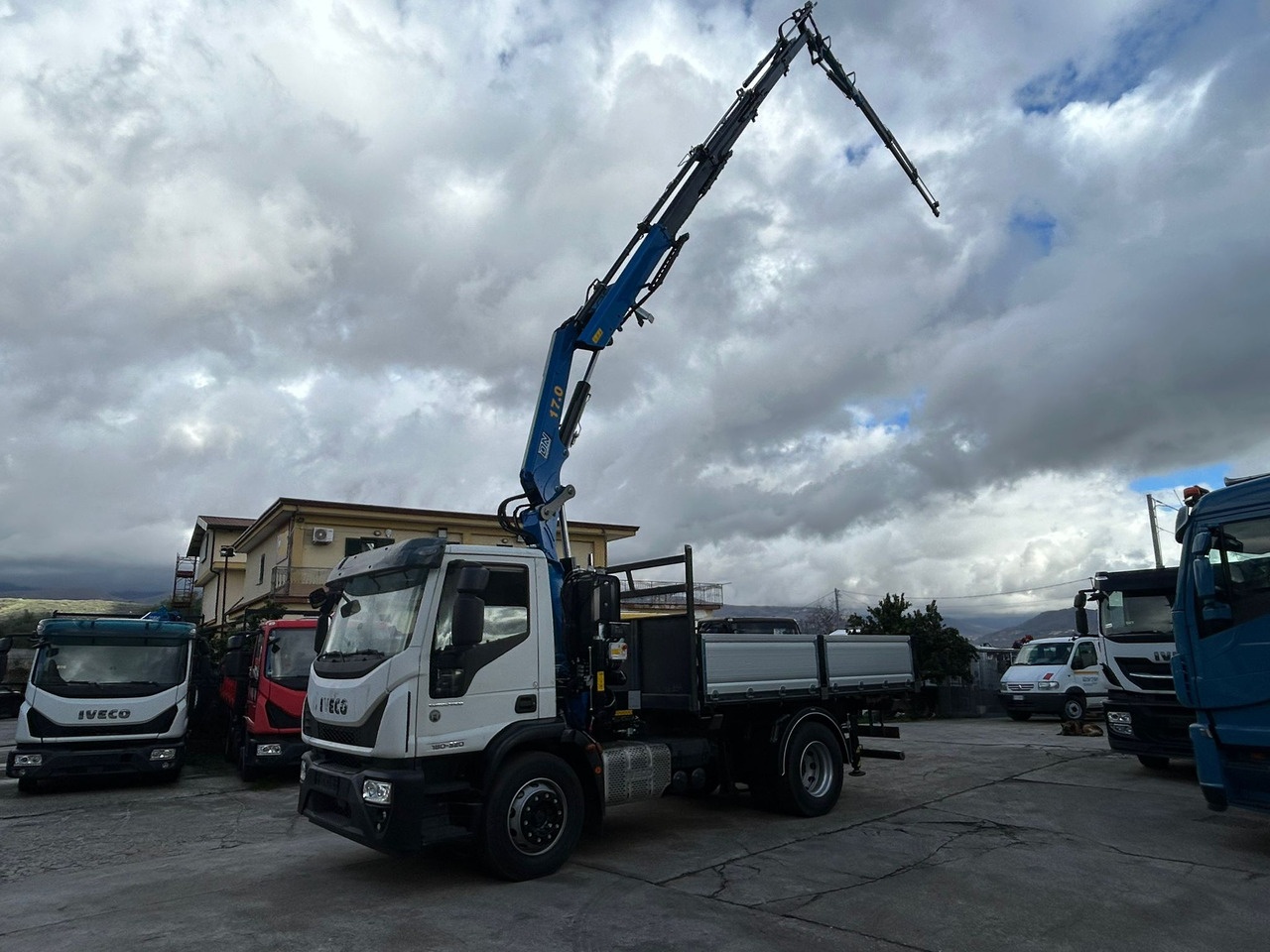 IVECO EUROCARGO 180-320 - Tipper, Crane truck: picture 1 IVECO EUROCARGO 180-320 - Tipper, Crane truck: picture 1