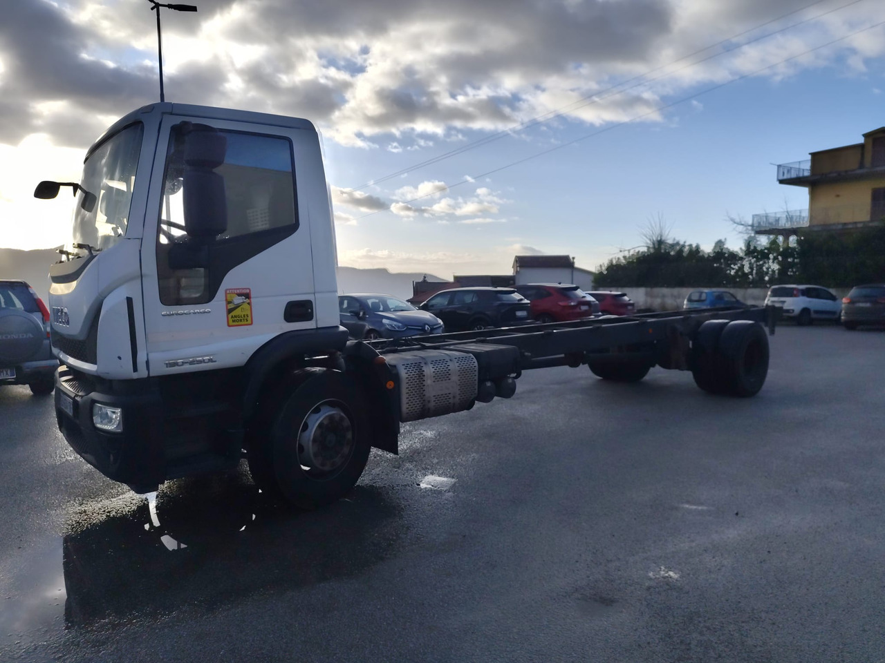 IVECO EUROCARGO 190EL25 - Hook lift truck: picture 4 IVECO EUROCARGO 190EL25 - Hook lift truck: picture 4