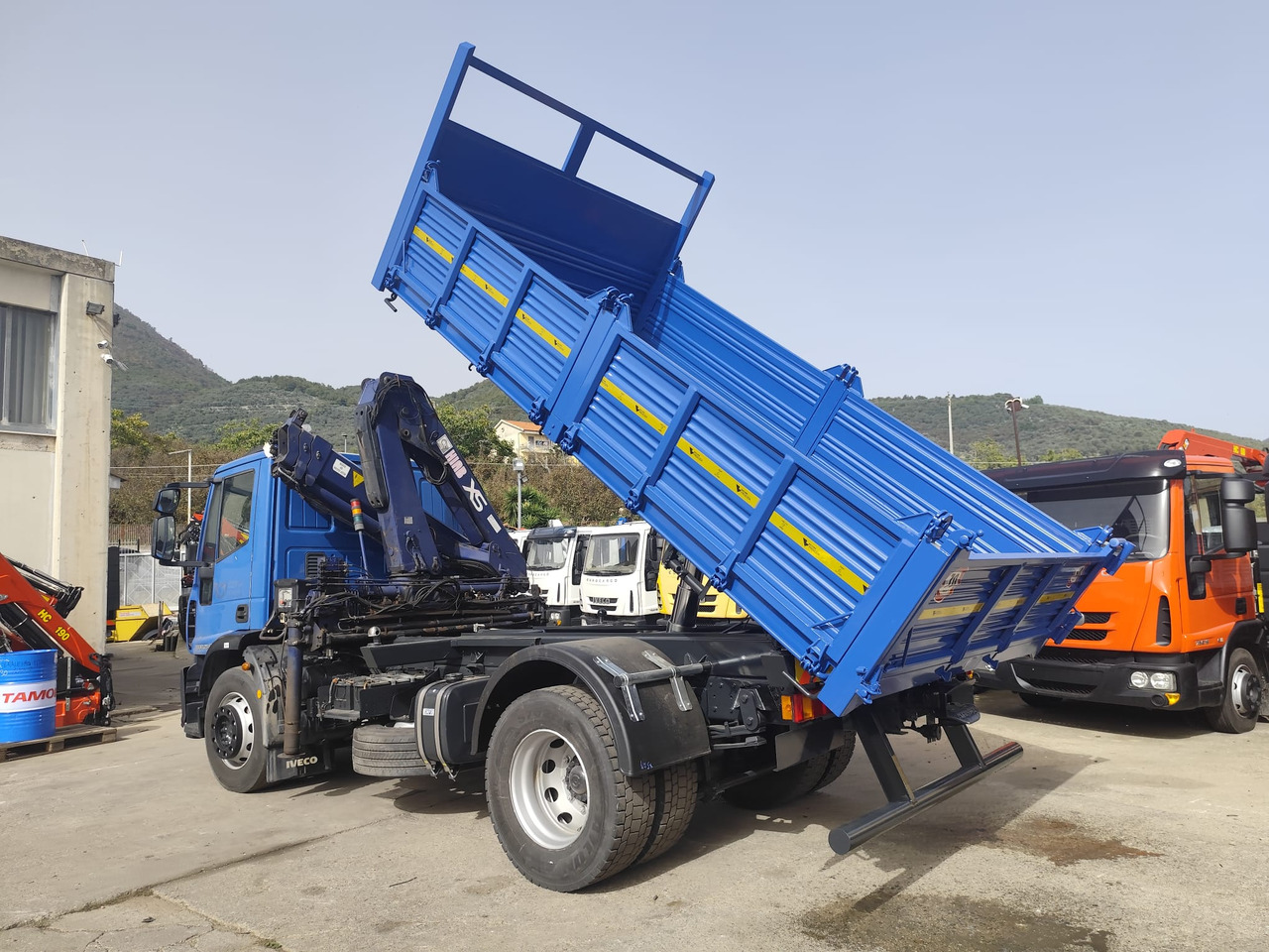 IVECO EUROCARGO 190EL28 - Crane truck, Tipper: picture 5 IVECO EUROCARGO 190EL28 - Crane truck, Tipper: picture 5