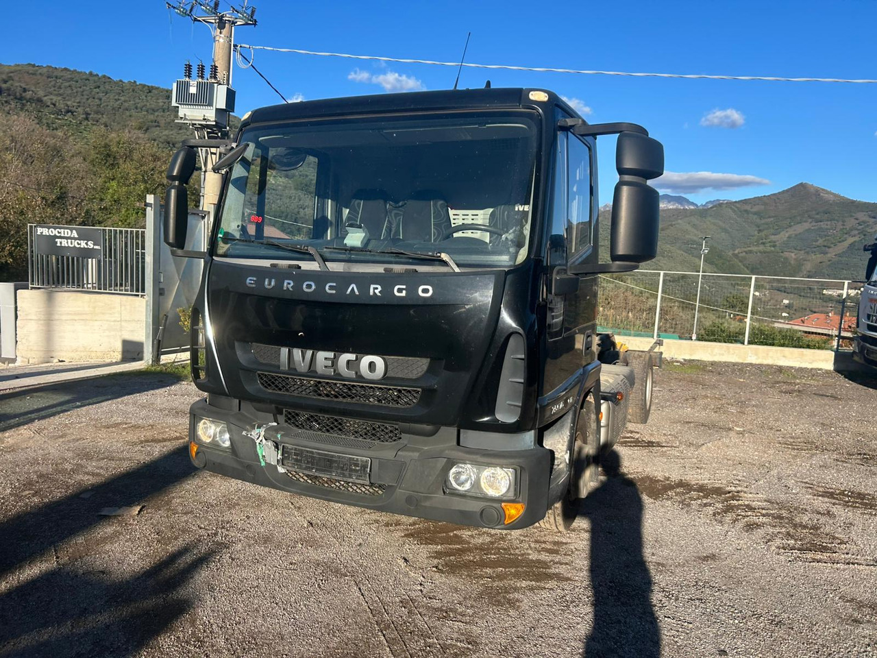 IVECO EUROCARGO 75E16 - Cab chassis truck: picture 4 IVECO EUROCARGO 75E16 - Cab chassis truck: picture 4