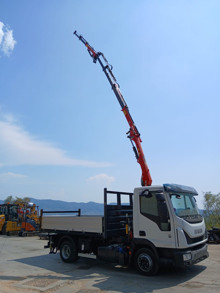 IVECO EUROCARGO 80-210 - Crane truck: picture 5 IVECO EUROCARGO 80-210 - Crane truck: picture 5