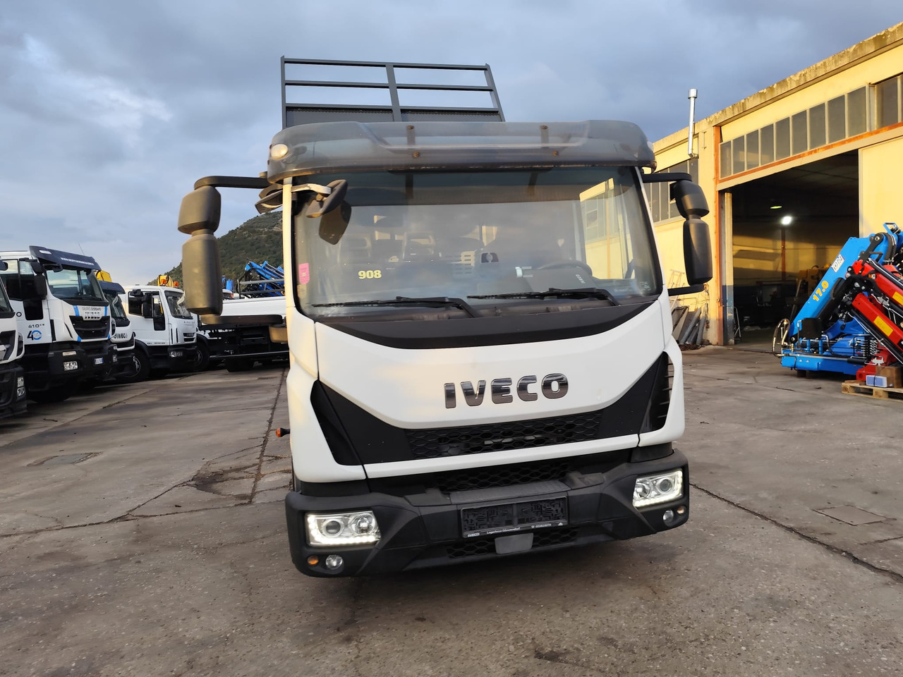 Crane truck, Tipper IVECO EUROCARGO 80-210: picture 13 Crane truck, Tipper IVECO EUROCARGO 80-210: picture 13