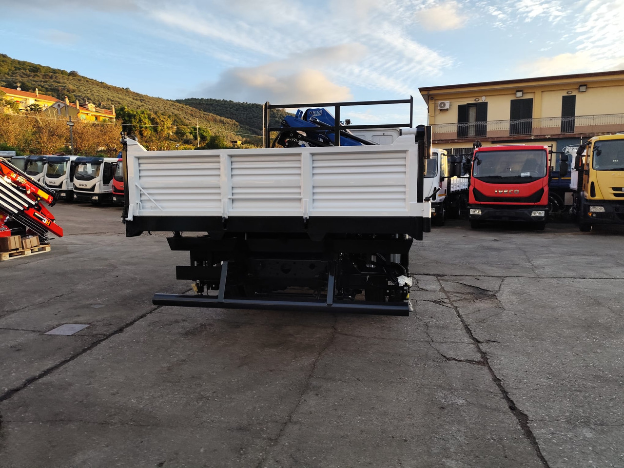 Crane truck, Tipper IVECO EUROCARGO 80-210: picture 44 Crane truck, Tipper IVECO EUROCARGO 80-210: picture 44