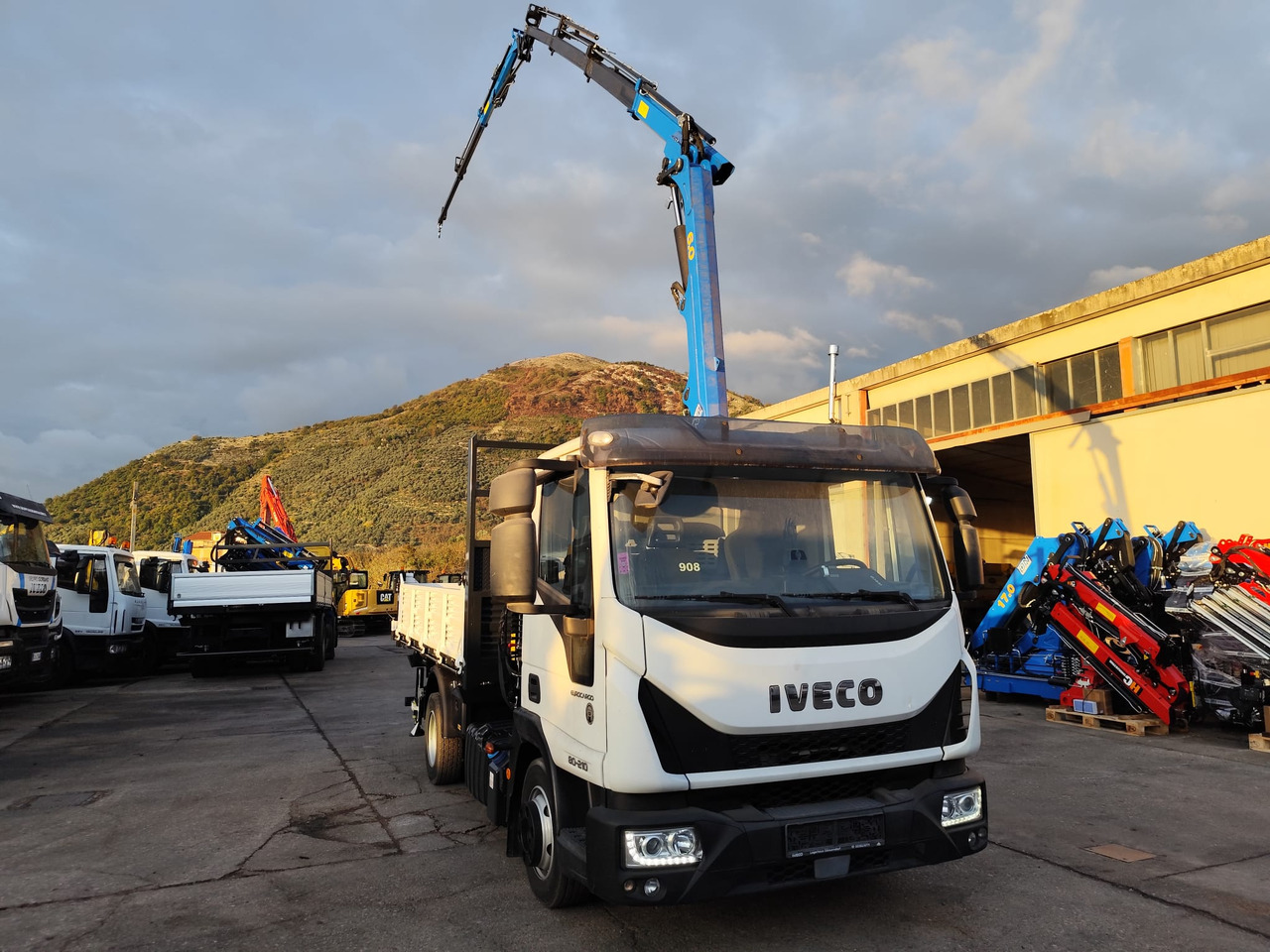 Crane truck, Tipper IVECO EUROCARGO 80-210: picture 34 Crane truck, Tipper IVECO EUROCARGO 80-210: picture 34