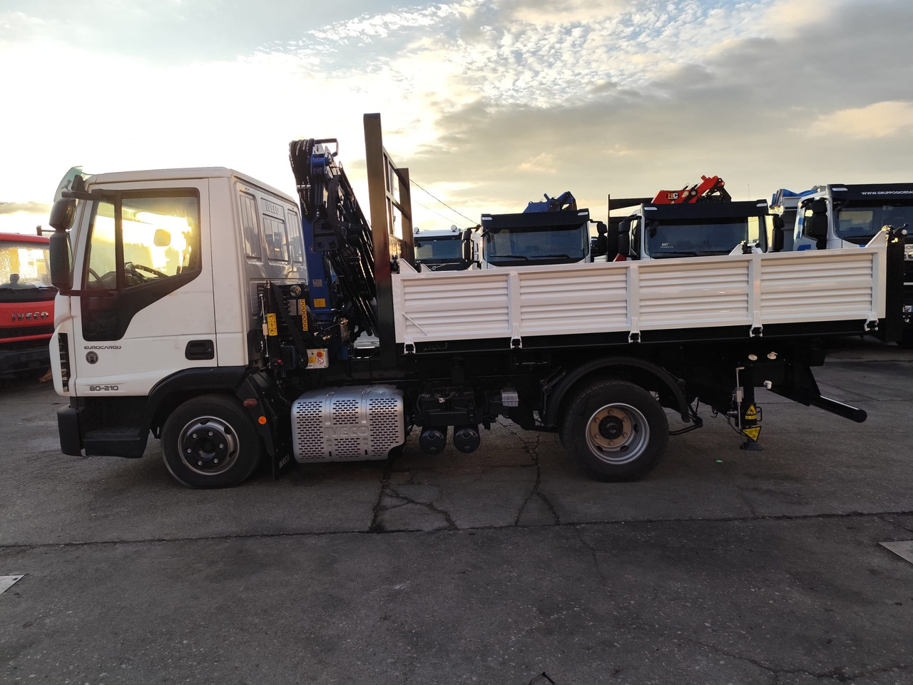 Crane truck, Tipper IVECO EUROCARGO 80-210: picture 38 Crane truck, Tipper IVECO EUROCARGO 80-210: picture 38