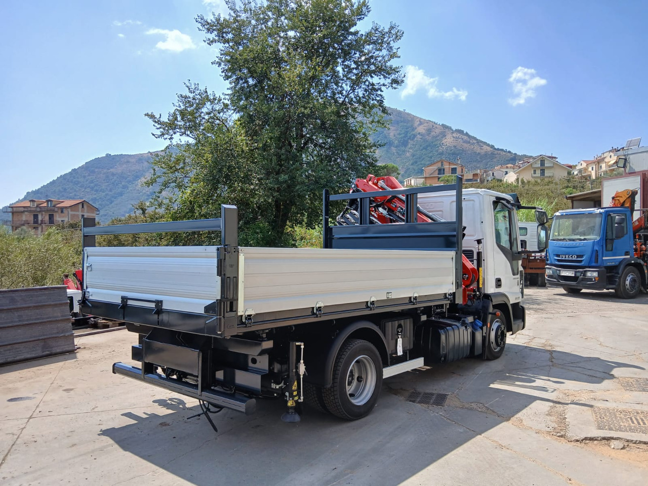 Crane truck IVECO EUROCARGO 80-210: picture 10