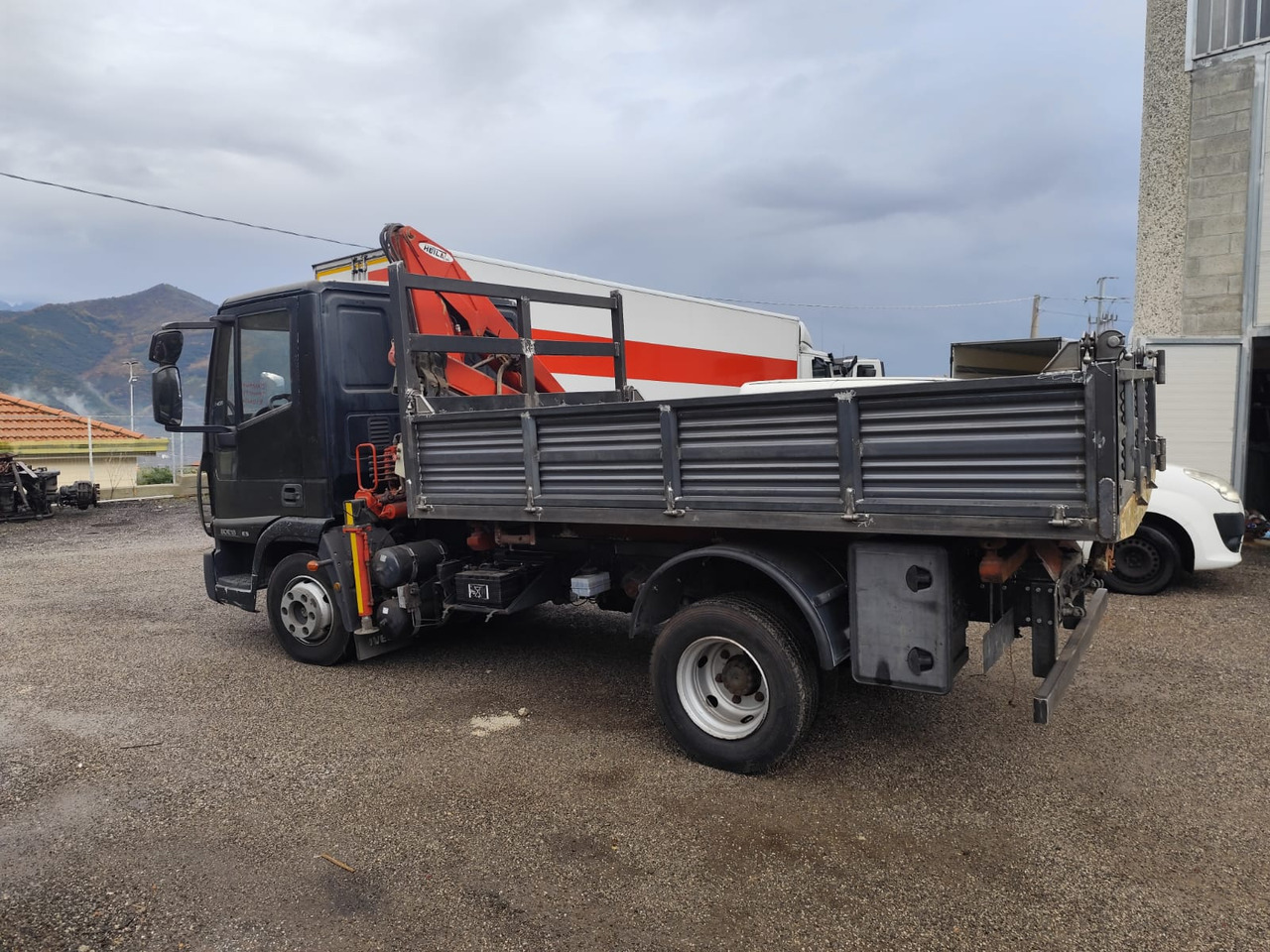 IVECO EUROCARGO 80E18 - Crane truck, Tipper: picture 4 IVECO EUROCARGO 80E18 - Crane truck, Tipper: picture 4