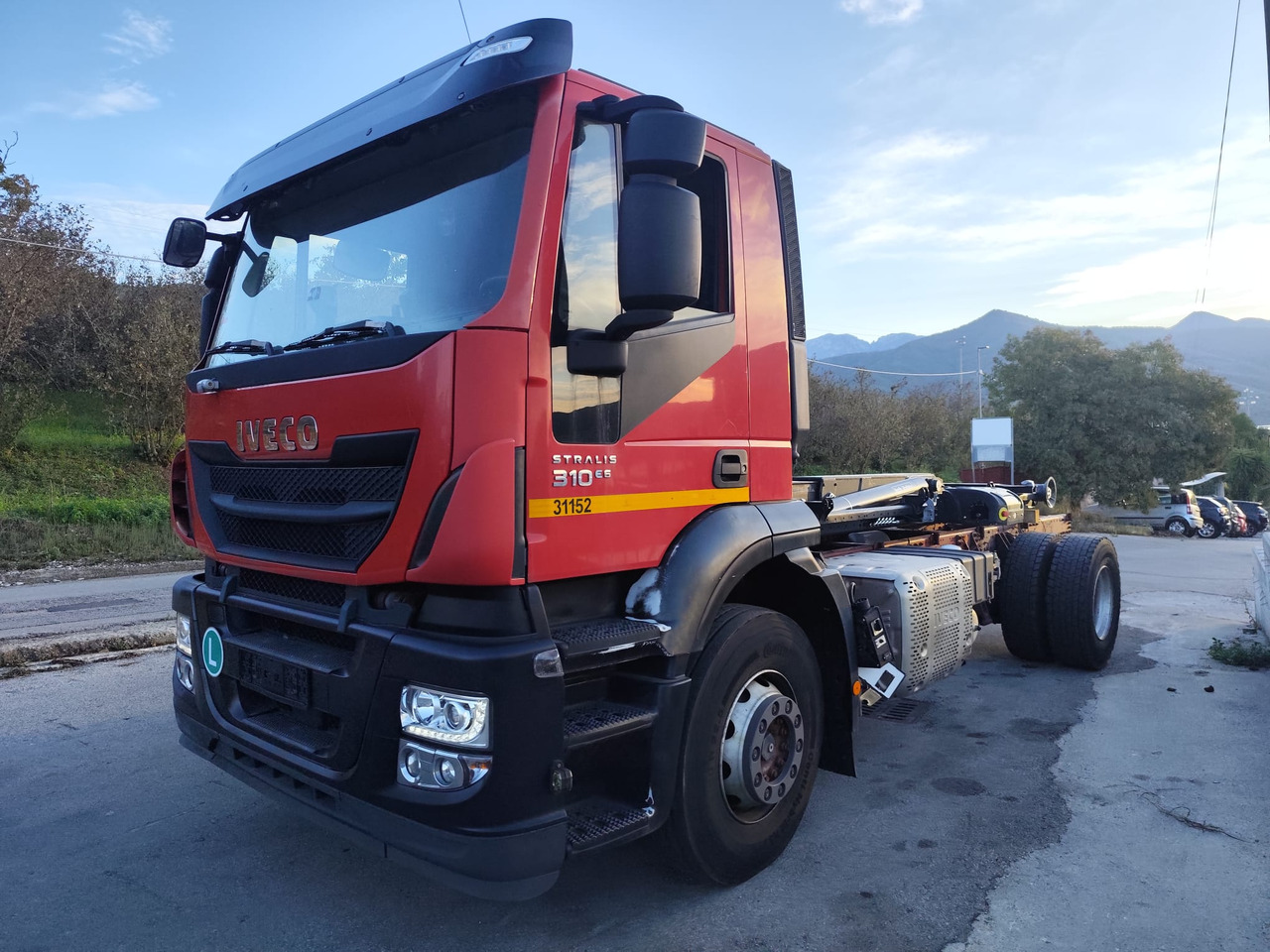 IVECO STRALIS 190S31 - Hook lift truck: picture 1 IVECO STRALIS 190S31 - Hook lift truck: picture 1