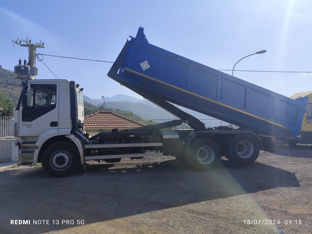 IVECO STRALIS 260S36 - Hook lift truck: picture 4 IVECO STRALIS 260S36 - Hook lift truck: picture 4