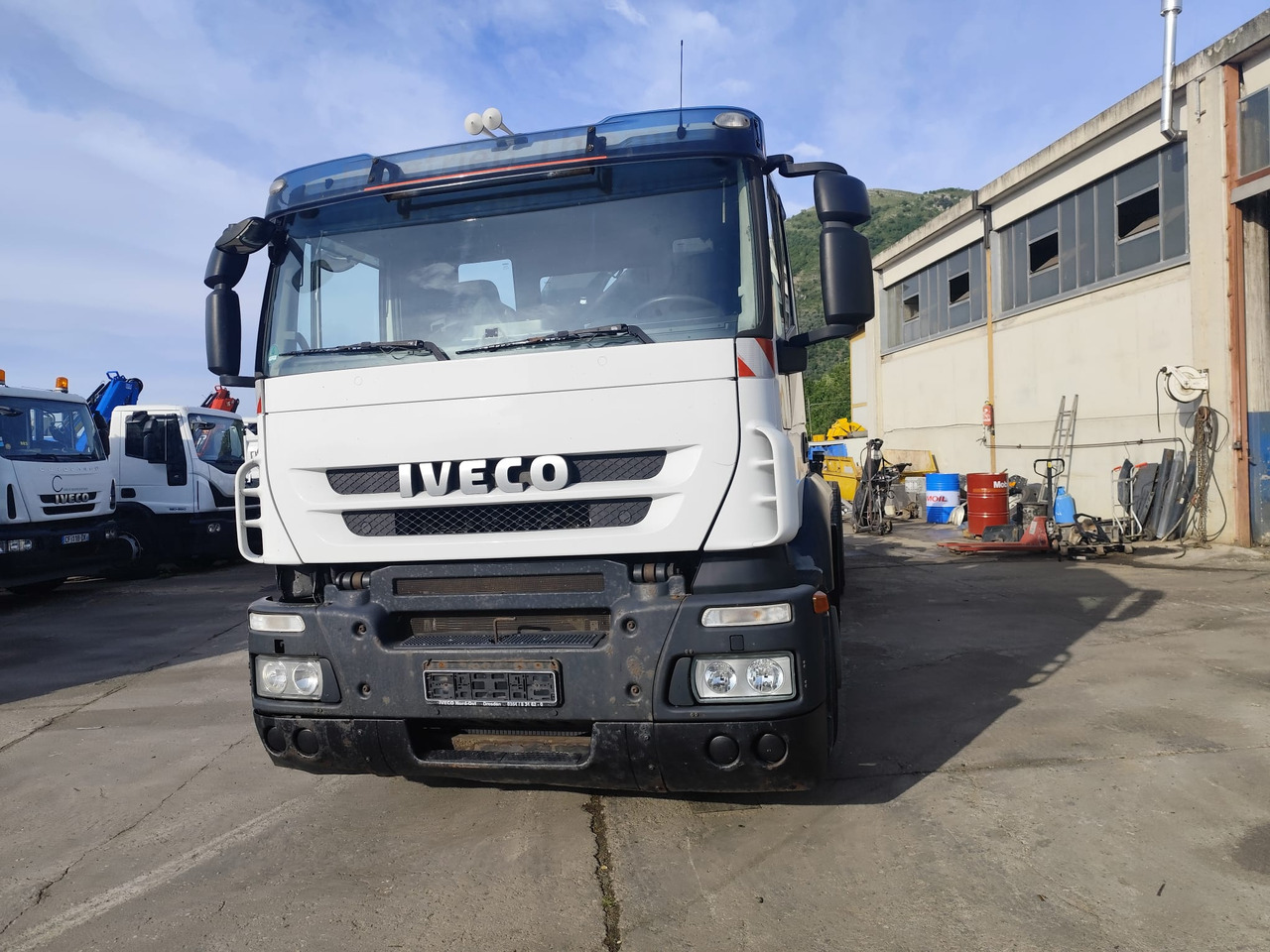 IVECO STRALIS 260S45 - Crane truck: picture 4 IVECO STRALIS 260S45 - Crane truck: picture 4