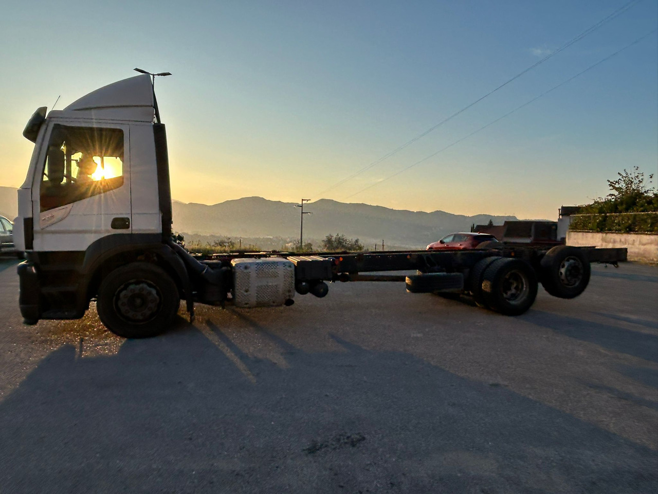 IVECO STRALIS AD 260S31 XP - Cab chassis truck: picture 2 IVECO STRALIS AD 260S31 XP - Cab chassis truck: picture 2