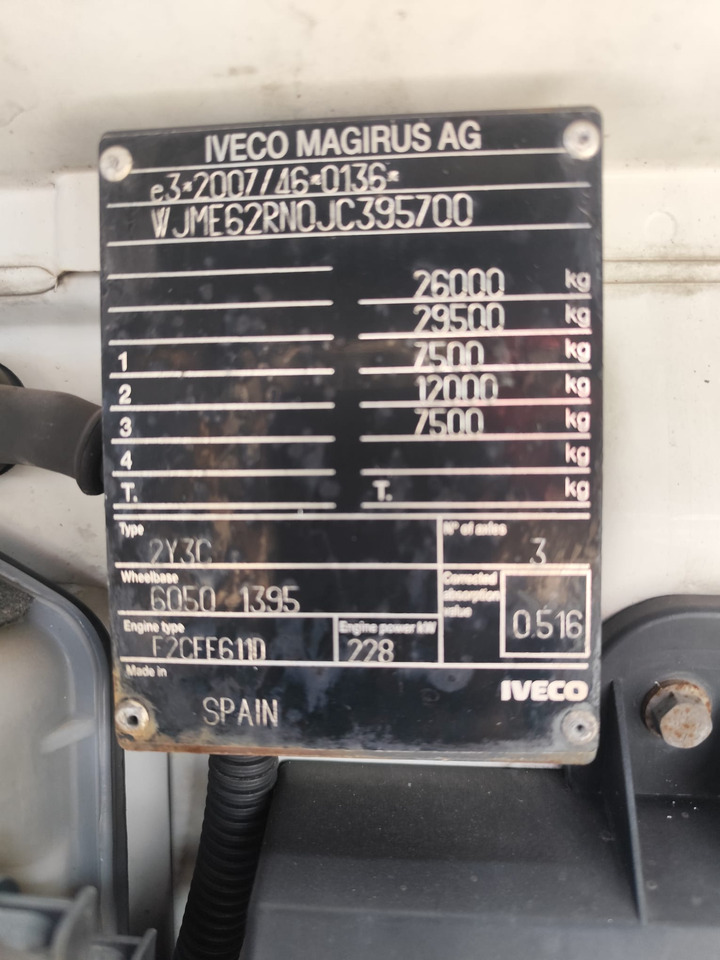 IVECO STRALIS AD 260S31 XP - Hook lift truck: picture 5 IVECO STRALIS AD 260S31 XP - Hook lift truck: picture 5