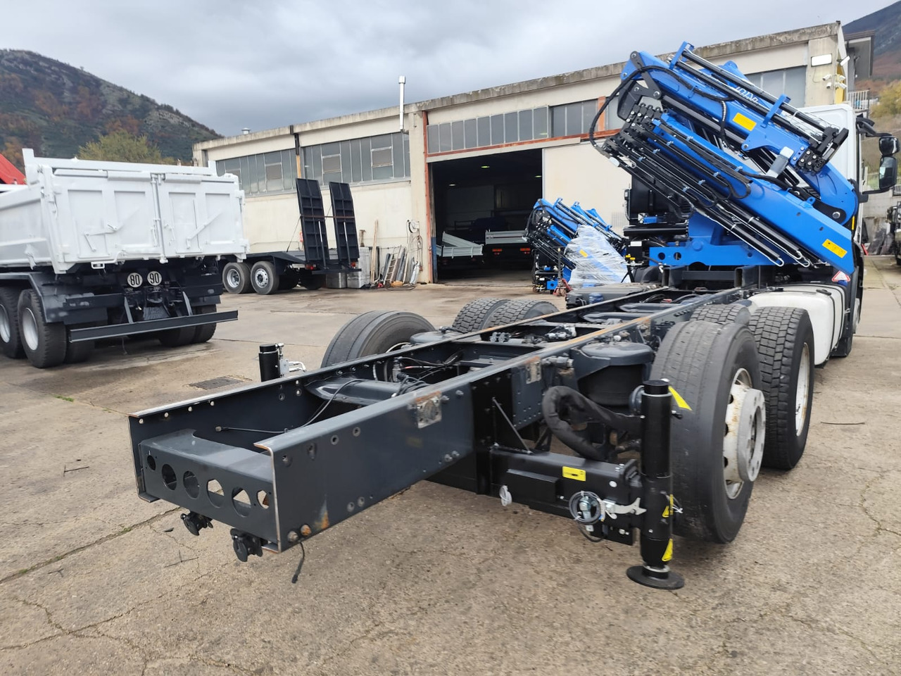 Tipper, Crane truck IVECO STRALIS AD 260S31 Y/P: picture 17