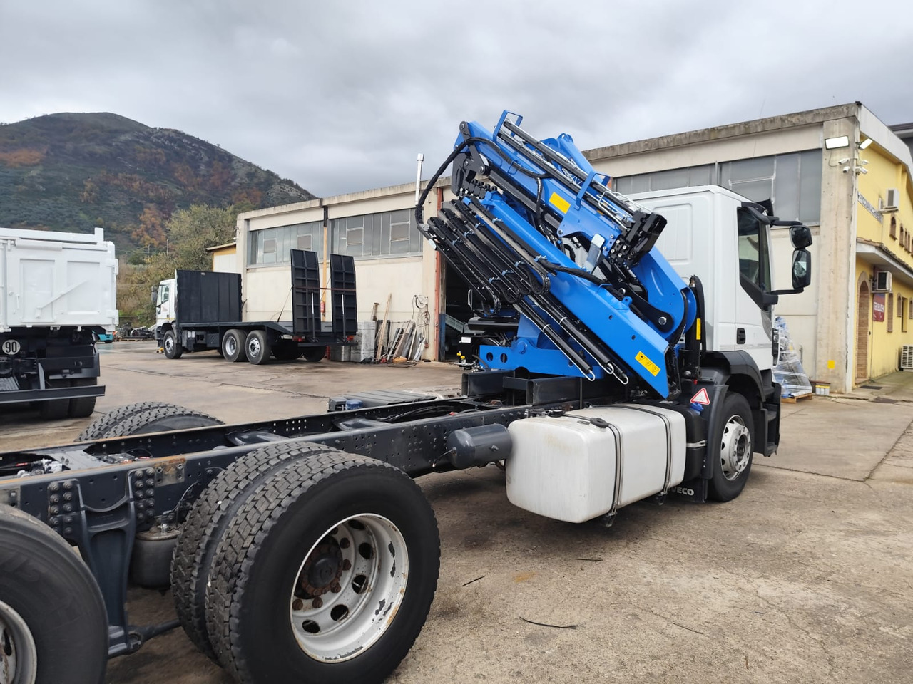 Tipper, Crane truck IVECO STRALIS AD 260S31 Y/P: picture 19