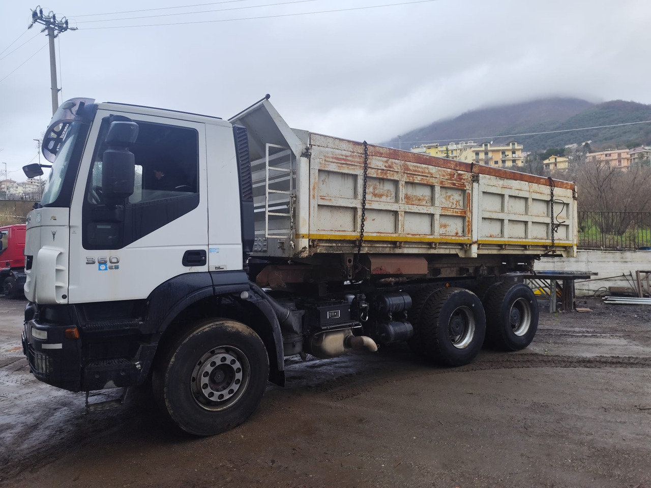 IVECO TRAKKER 260T36 - Tipper: picture 1 IVECO TRAKKER 260T36 - Tipper: picture 1