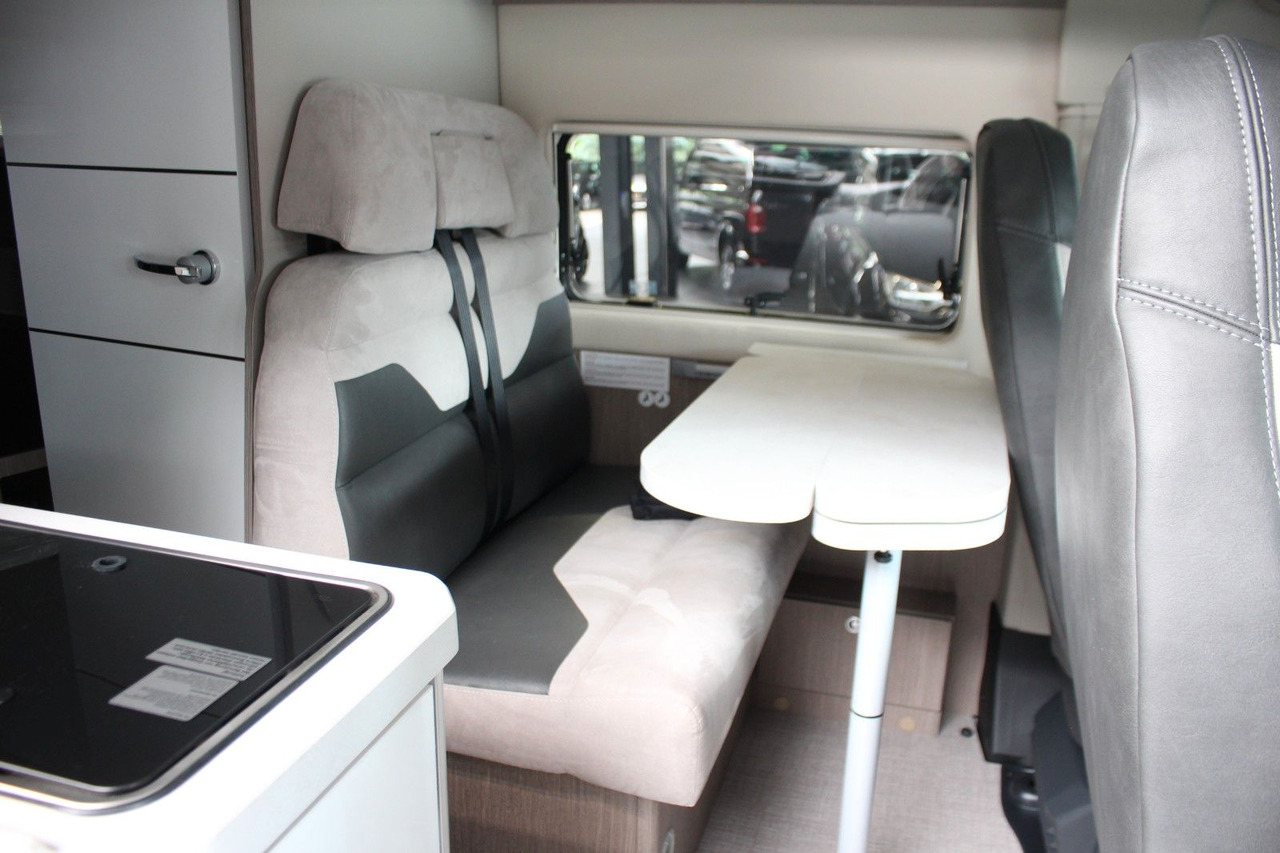 Camper van Chausson V 690/10 AT-9 Premium Road Hubbett Rampe Solar: picture 9