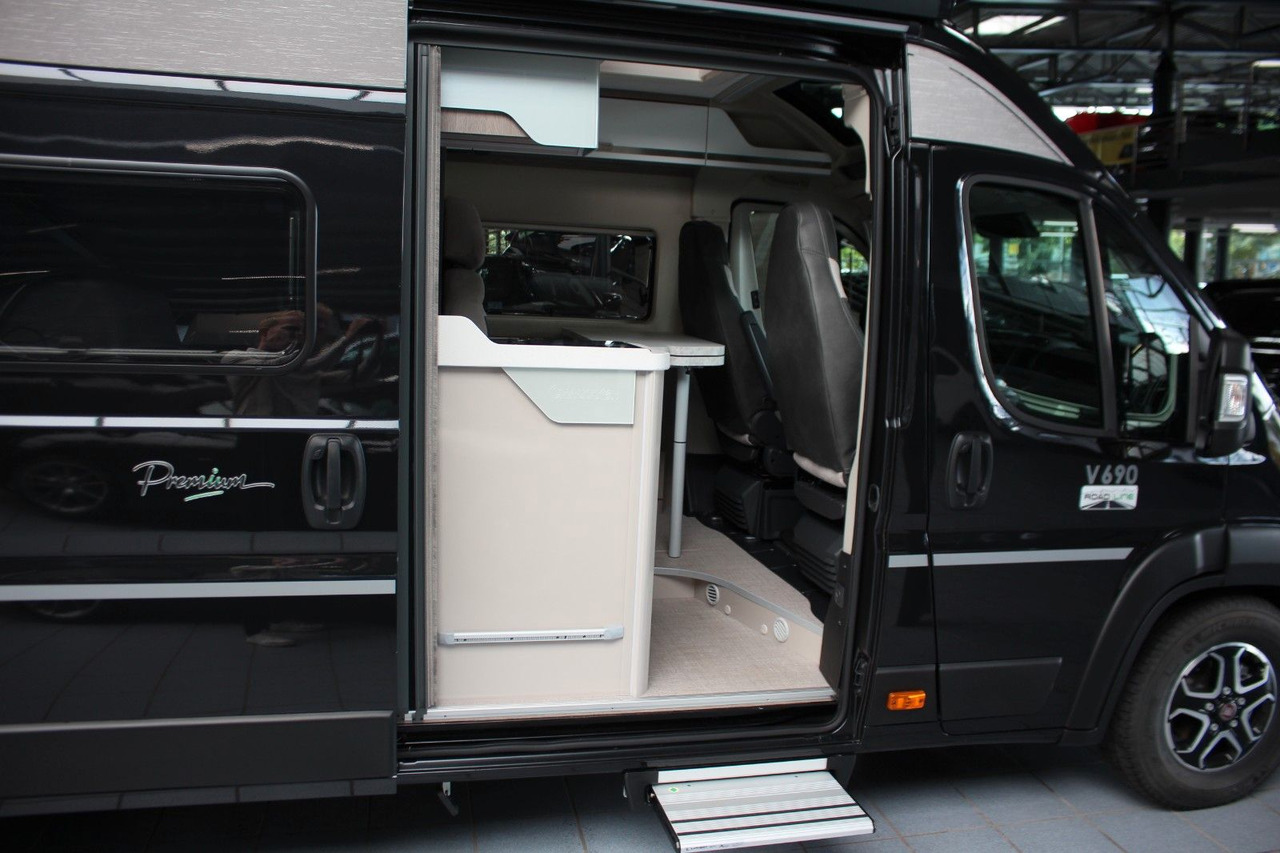 Camper van Chausson V 690/10 AT-9 Premium Road Hubbett Rampe Solar: picture 8