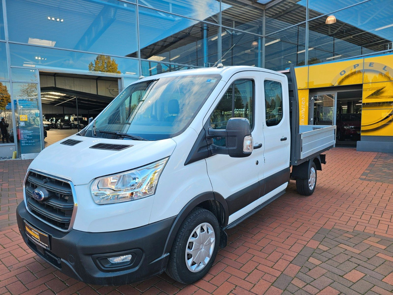 Ford Transit Pritsche 310 DoKa AHK Klima 7 Sitzer - Open body delivery van, Combi van: picture 1 Ford Transit Pritsche 310 DoKa AHK Klima 7 Sitzer - Open body delivery van, Combi van: picture 1