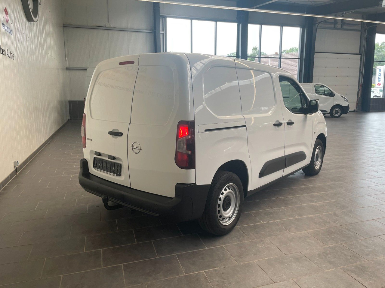 Opel Combo Cargo 3-Sitzer Klima Bluetooth PDC AHK - Small van: picture 3 Opel Combo Cargo 3-Sitzer Klima Bluetooth PDC AHK - Small van: picture 3