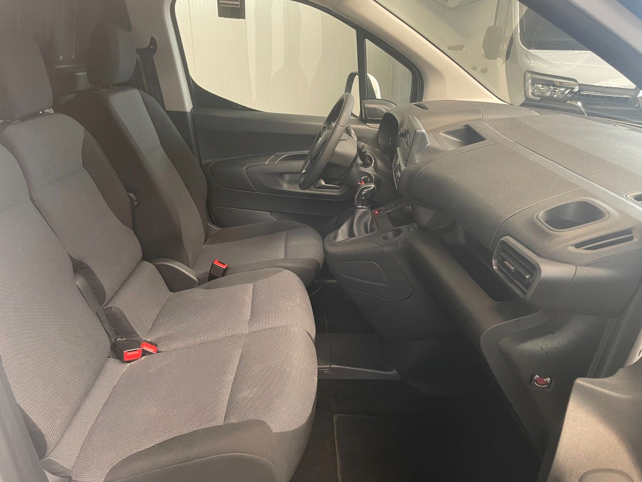 Small van Opel Combo Cargo 3-Sitzer Klima Bluetooth PDC AHK: picture 8