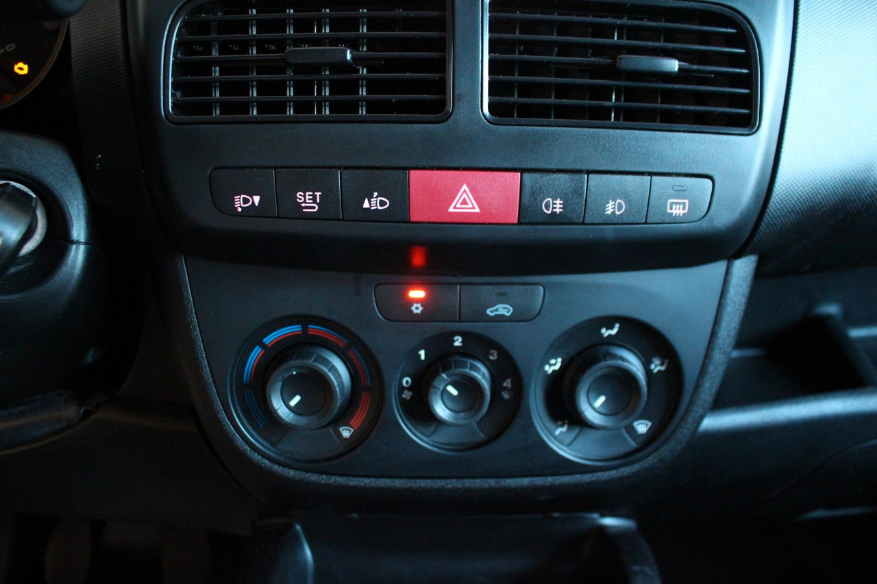 Small van Opel Combo D Kasten L2H1 2,4t  Klima Sitzheizung PDC: picture 16