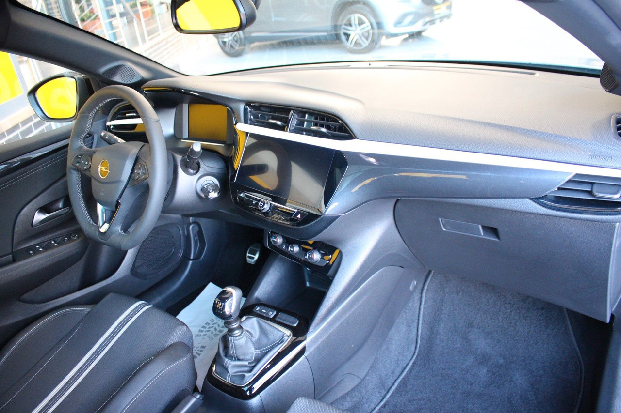 Opel Corsa F GS PanoDach IntelliLux LED Scheinwerfer - Car: picture 5 Opel Corsa F GS PanoDach IntelliLux LED Scheinwerfer - Car: picture 5