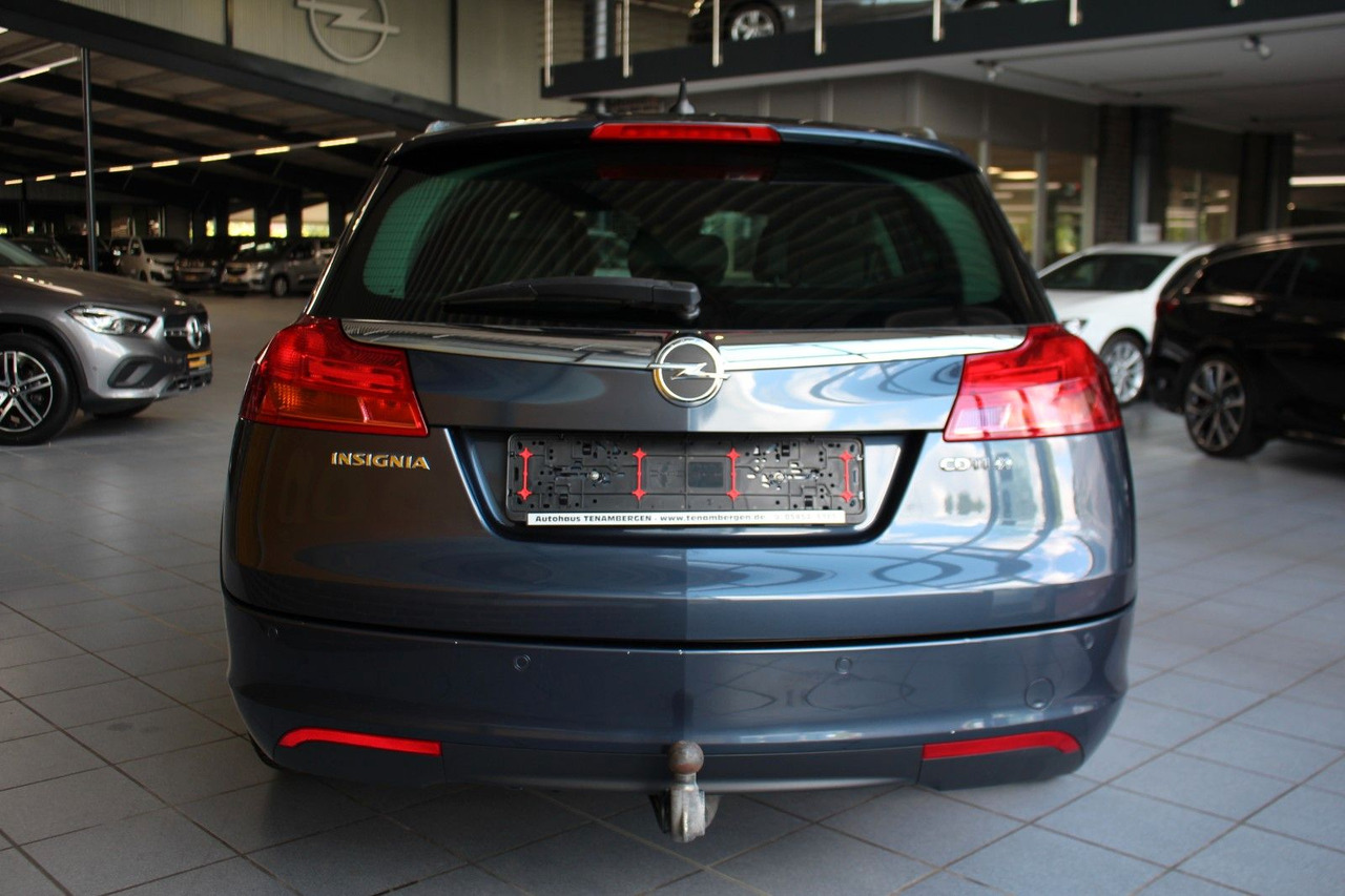 Opel Insignia A Sports Tourer Innovation 4x4 Navi AHK - Car: picture 5 Opel Insignia A Sports Tourer Innovation 4x4 Navi AHK - Car: picture 5
