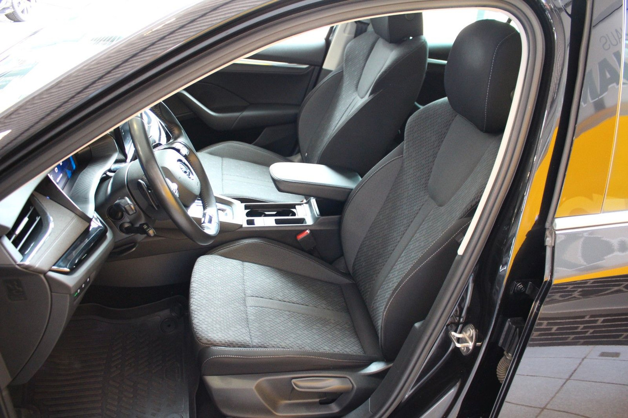 Skoda Octavia Combi 2.0 TDI DSG Style Pano LED AHK ACC - Station wagon: picture 5 Skoda Octavia Combi 2.0 TDI DSG Style Pano LED AHK ACC - Station wagon: picture 5