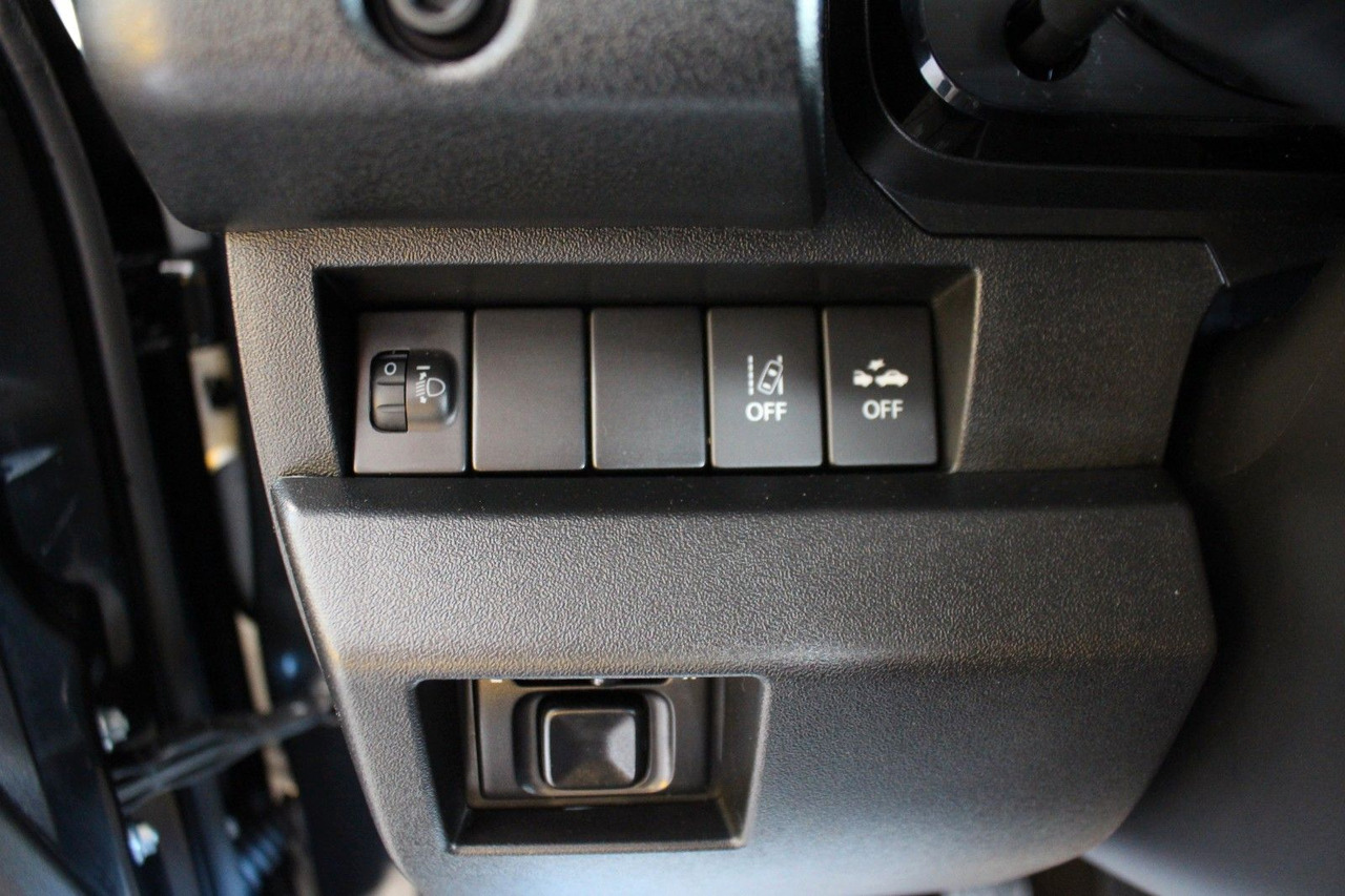 SUV Suzuki Jimny zuschaltbarer Allradantrieb Allgrip: picture 16 SUV Suzuki Jimny zuschaltbarer Allradantrieb Allgrip: picture 16