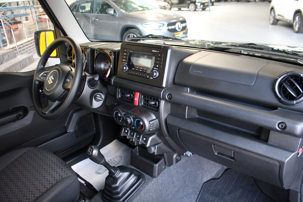 SUV Suzuki Jimny zuschaltbarer Allradantrieb Allgrip: picture 8 SUV Suzuki Jimny zuschaltbarer Allradantrieb Allgrip: picture 8
