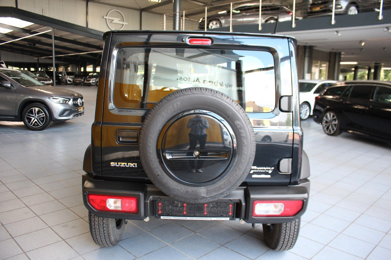 SUV Suzuki Jimny zuschaltbarer Allradantrieb Allgrip: picture 6 SUV Suzuki Jimny zuschaltbarer Allradantrieb Allgrip: picture 6