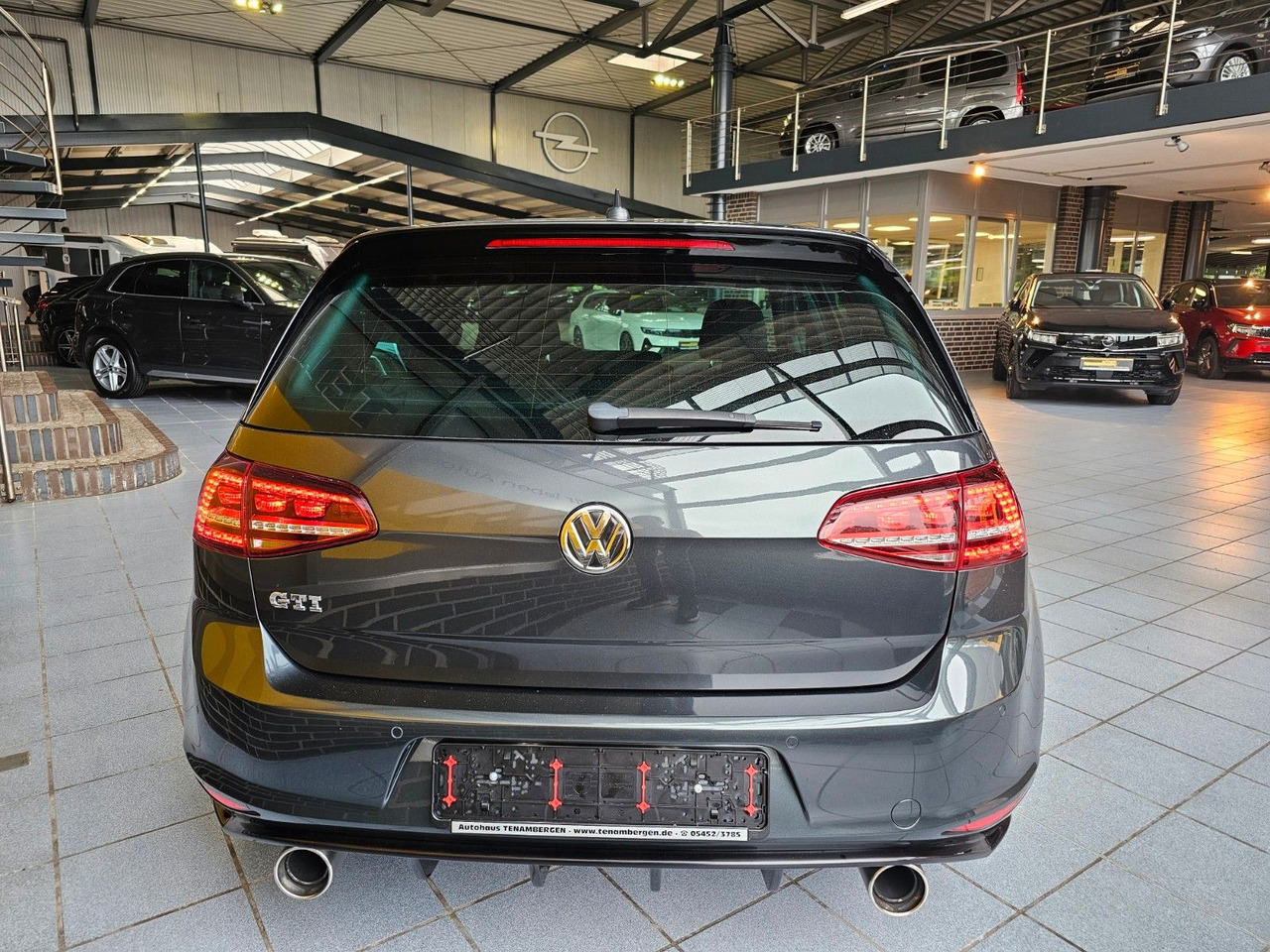 Volkswagen Golf VII Lim. GTI BMT SHZ BiXenon - Sedan: picture 5 Volkswagen Golf VII Lim. GTI BMT SHZ BiXenon - Sedan: picture 5