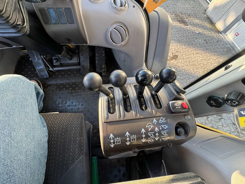 Wheel loader Volvo L90H Volvo L90H: picture 15 Wheel loader Volvo L90H Volvo L90H: picture 15