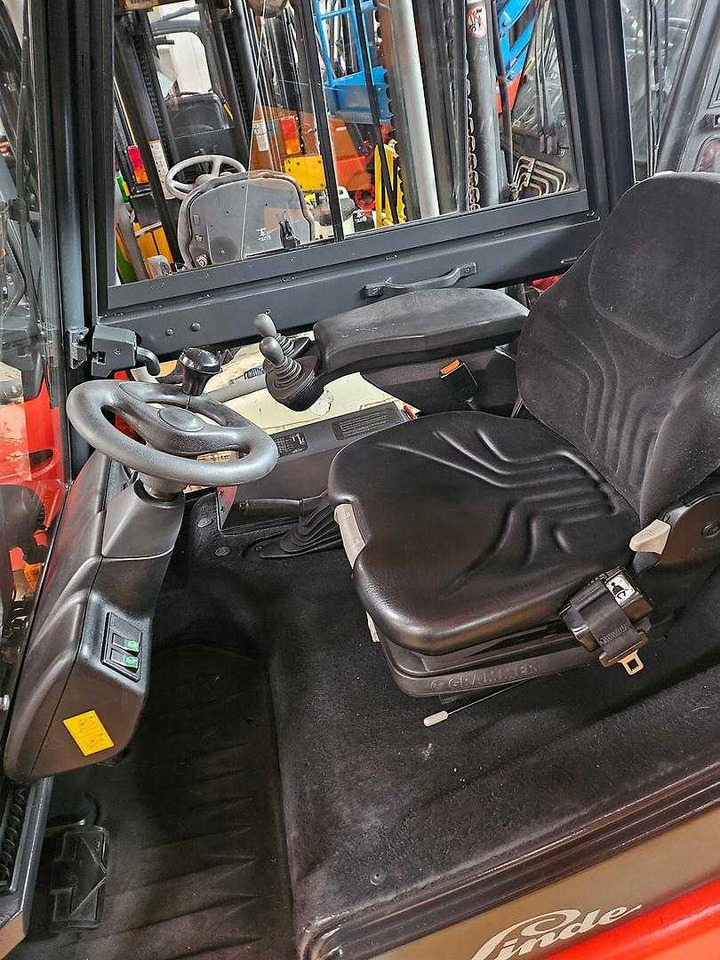 Electric forklift Linde E25S-03: picture 8