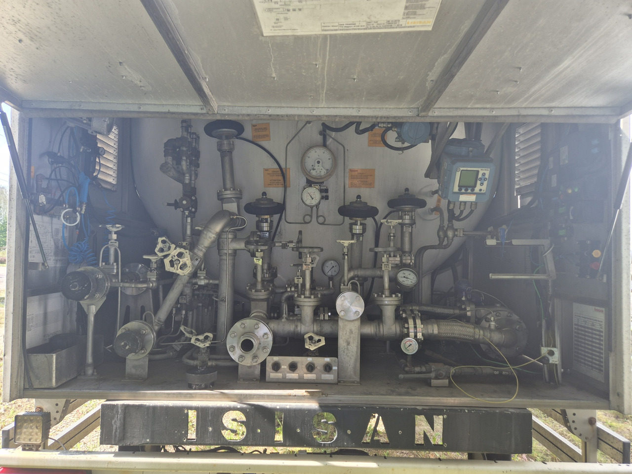 ISISAN LNG/ UN 1972  methane refrigerated liquefied, natural gas - Tank semi-trailer: picture 2 ISISAN LNG/ UN 1972  methane refrigerated liquefied, natural gas - Tank semi-trailer: picture 2