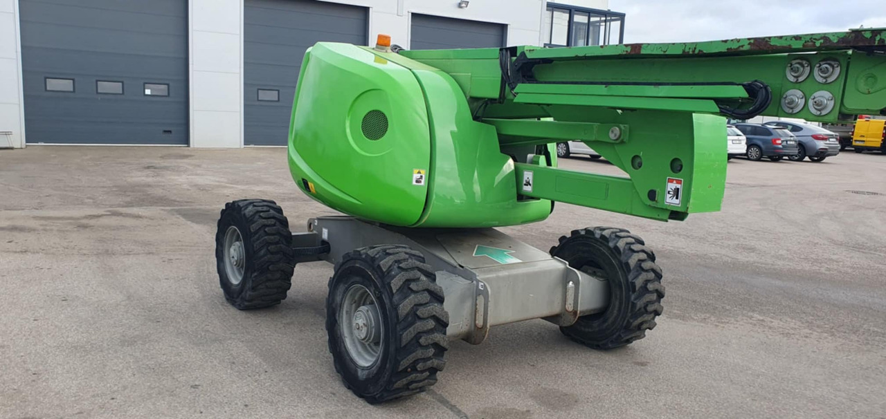 HAULOTTE HA16SPX 4WD - Articulated boom: picture 1 HAULOTTE HA16SPX 4WD - Articulated boom: picture 1