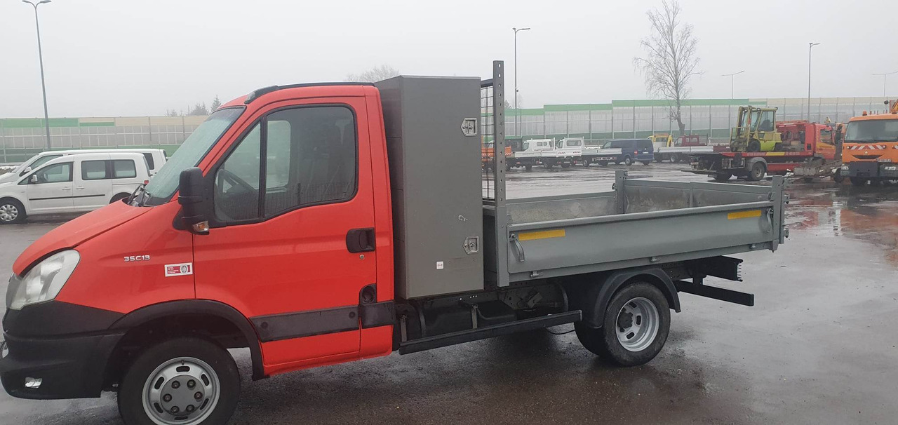 IVECO Daily 35C13 - Tipper van: picture 5 IVECO Daily 35C13 - Tipper van: picture 5