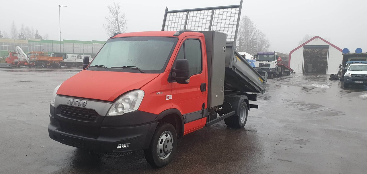 IVECO Daily 35C13 - Tipper van: picture 2 IVECO Daily 35C13 - Tipper van: picture 2