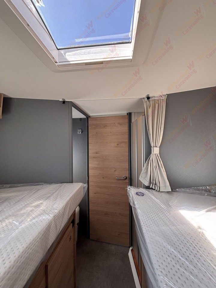 Semi-integrated motorhome Dethleffs Just Camp Active T 7052 EBL: picture 18