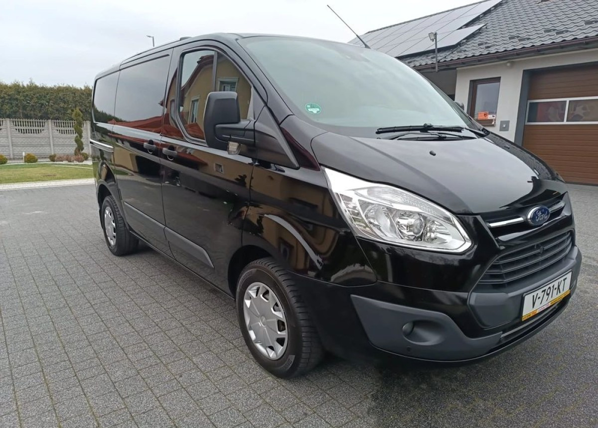 Ford Custon 2.0 130ps. z Niemiec Serwisowany w ASO Stan jak Nowy - Panel van: picture 4 Ford Custon 2.0 130ps. z Niemiec Serwisowany w ASO Stan jak Nowy - Panel van: picture 4