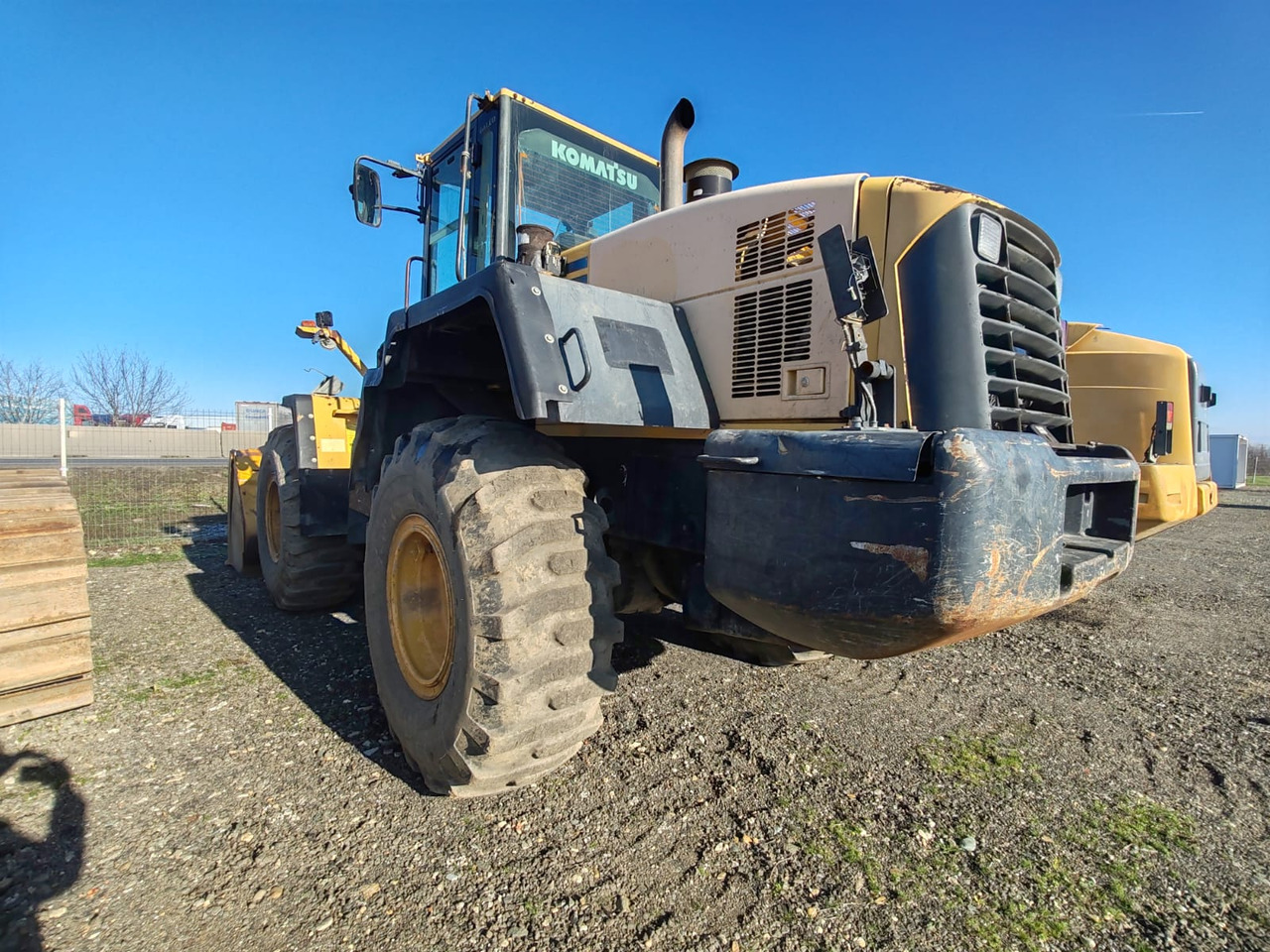 Komatsu WA320-5 - Wheel loader: picture 3 Komatsu WA320-5 - Wheel loader: picture 3