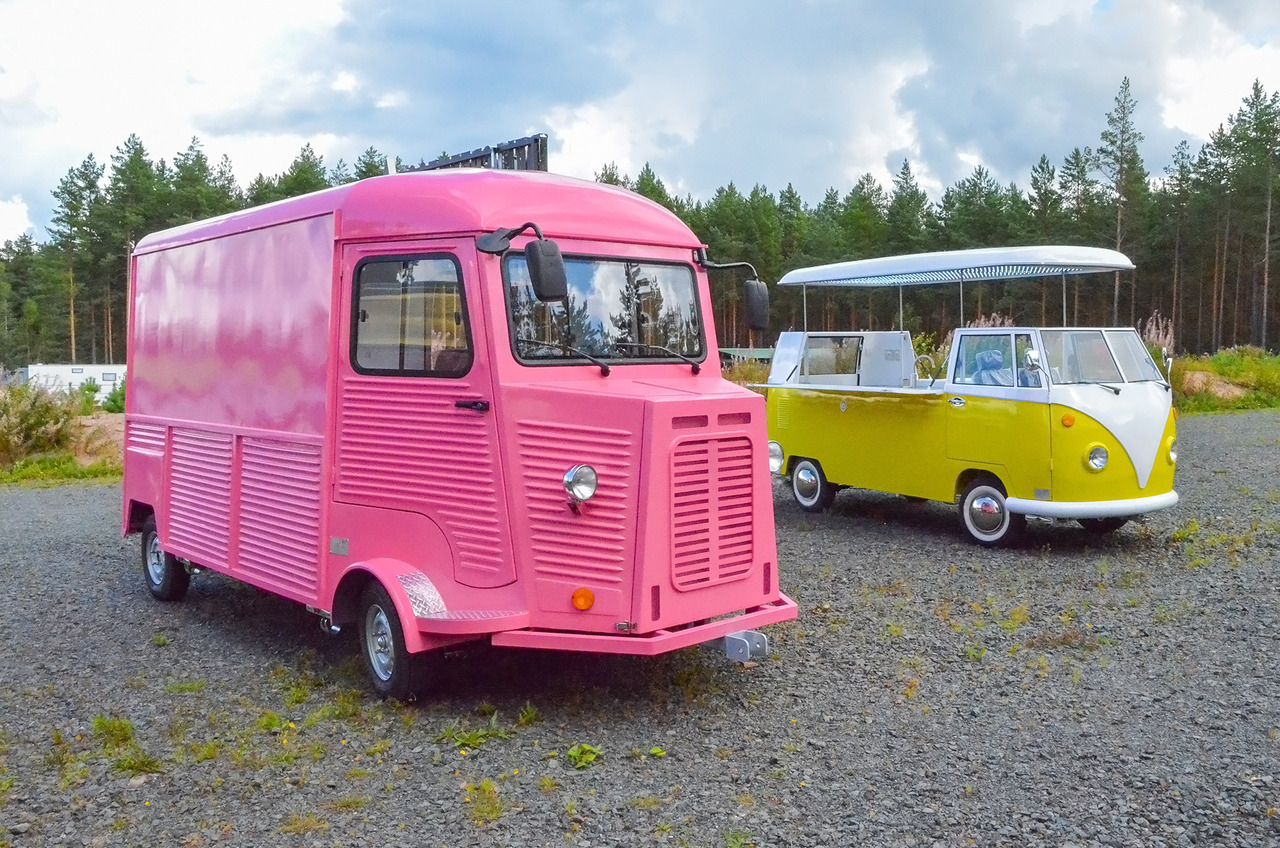 Deli Star Trailer Retro Frenchie HR 5020 Electric - EU standards - Vending trailer: picture 1 Deli Star Trailer Retro Frenchie HR 5020 Electric - EU standards - Vending trailer: picture 1