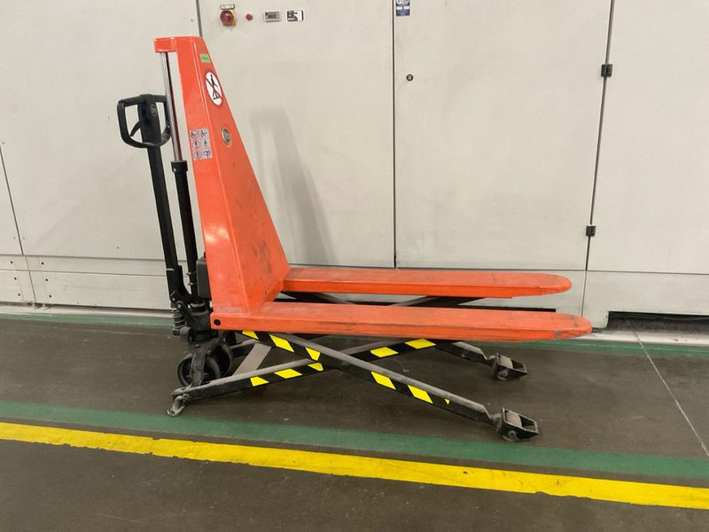BT HHM100 - Forklift: picture 3 BT HHM100 - Forklift: picture 3