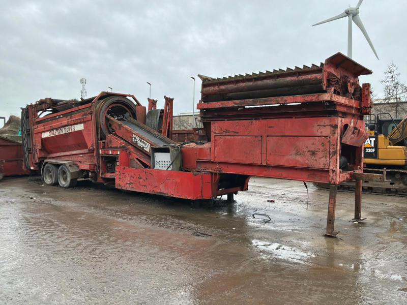 Finlay 798 - Screener: picture 1 Finlay 798 - Screener: picture 1