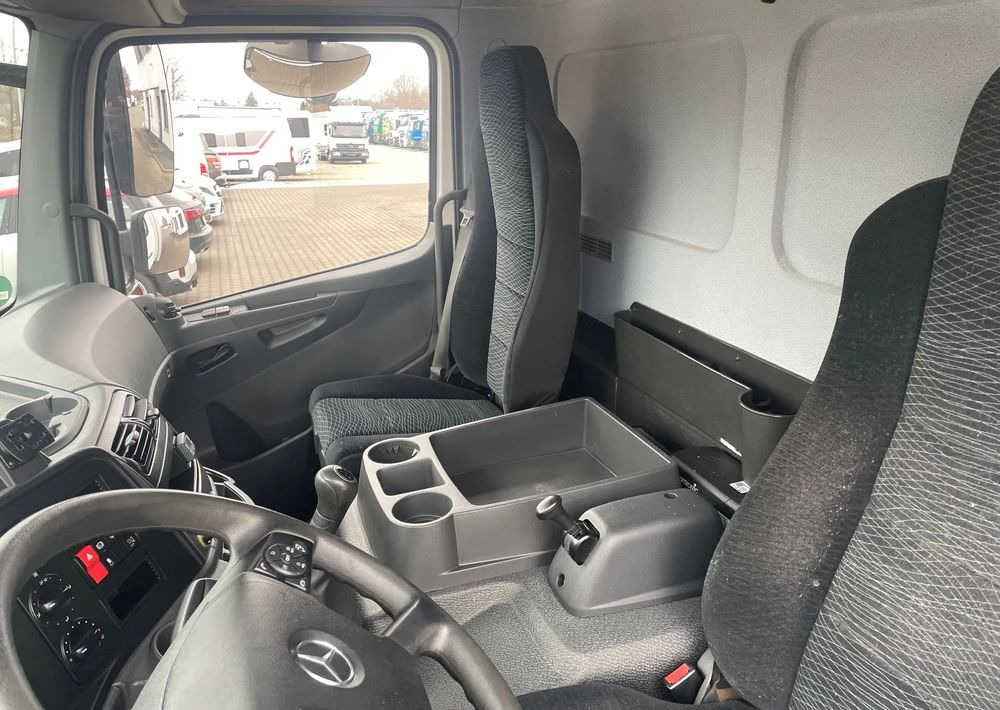 Box truck Mercedes-Benz ATEGO 818, IZOTERMA OGRZEWANA!: picture 12