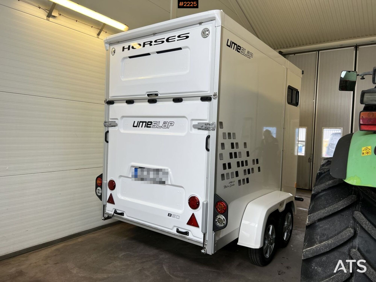 Horse transport UMESLÄP B60 - Only used 4 times - Horse trailer: picture 3 Horse transport UMESLÄP B60 - Only used 4 times - Horse trailer: picture 3